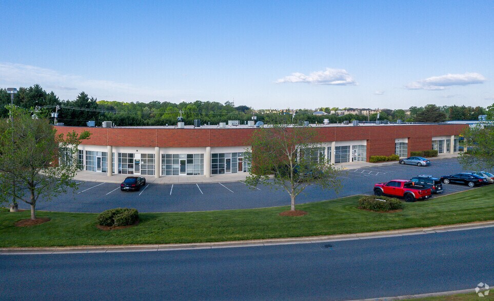 224 Rolling Hill Rd, Mooresville, NC à louer - Photo principale – Image 1 sur 2