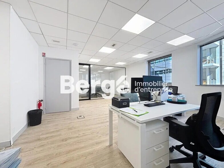 Bureau dans Nice à louer - Photo de l’immeuble – Image 1 sur 6