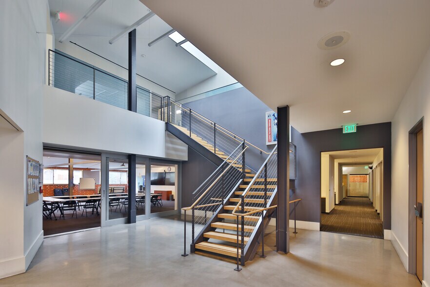 1313 W 8th St, Los Angeles, CA à vendre - Photo intérieure – Image 3 sur 9