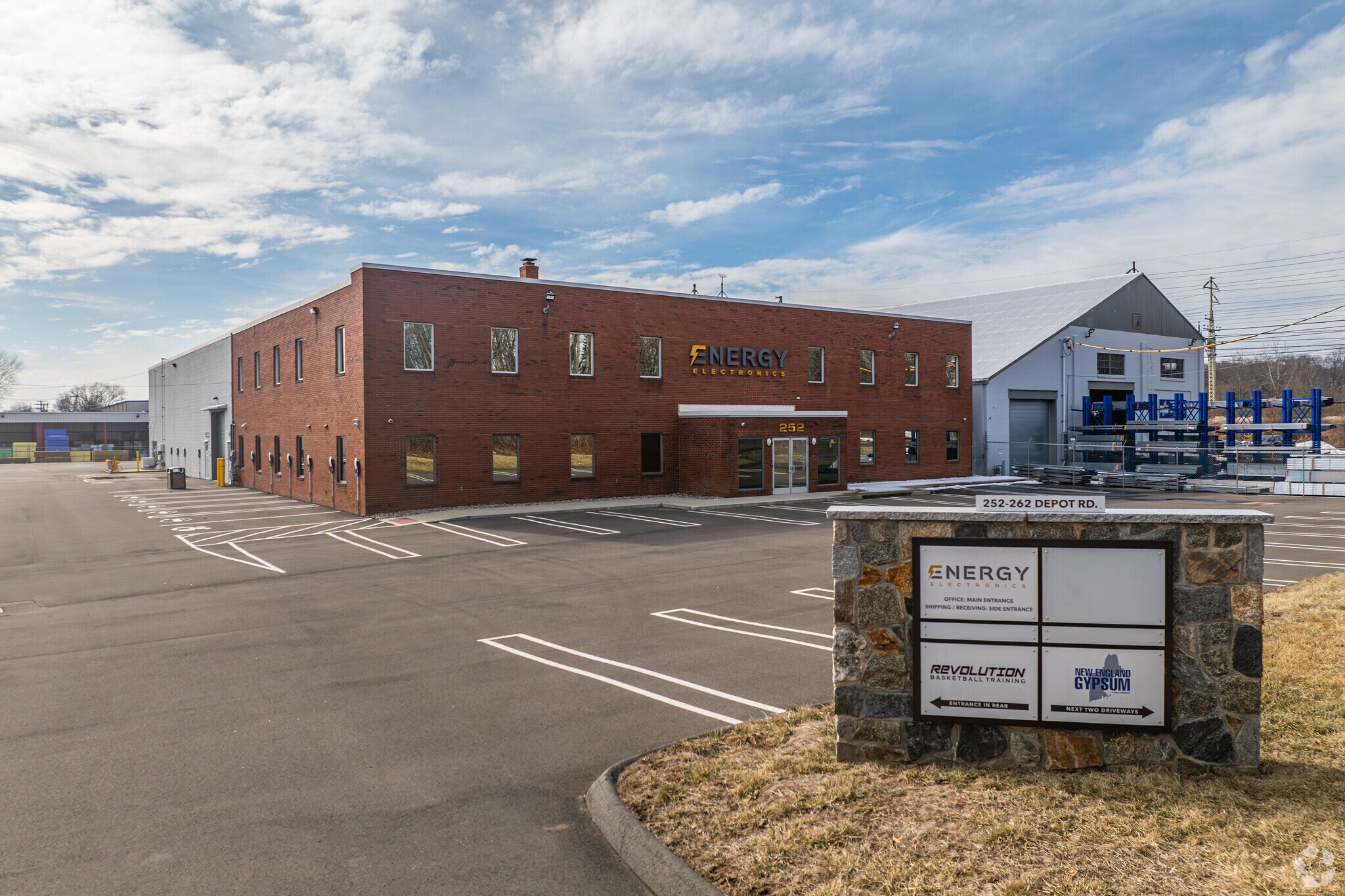 252-262 Depot Rd, Milford, CT à louer Photo principale– Image 1 sur 70