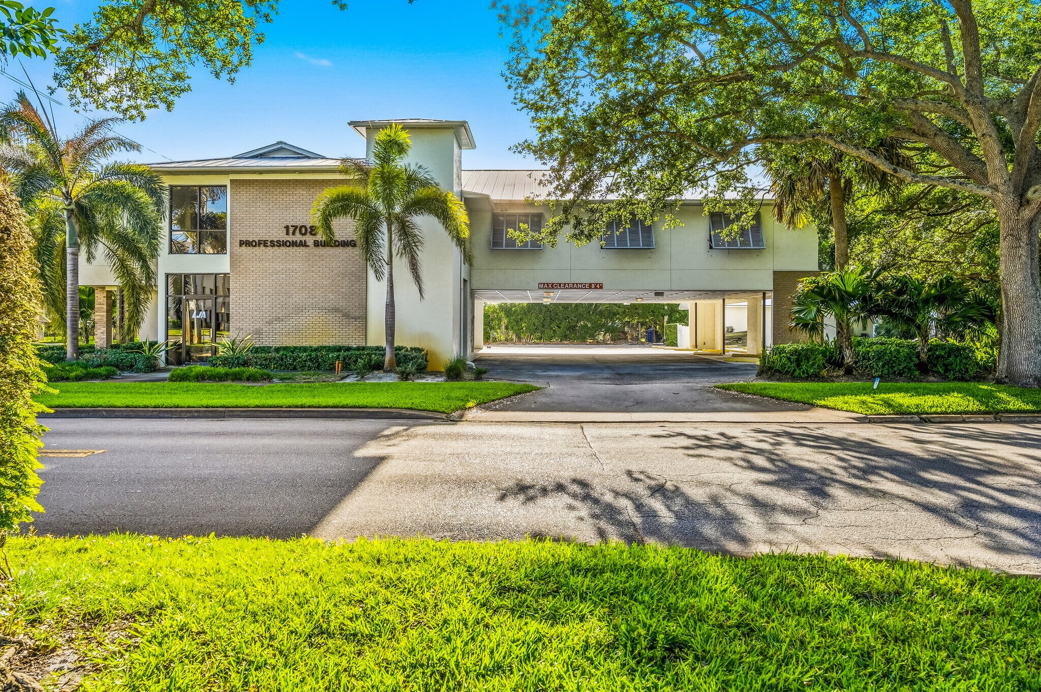 1708 21st St, Vero Beach, FL à vendre Photo de l’immeuble– Image 1 sur 43