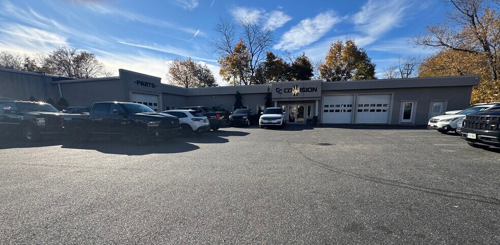 26 Texaco Ave, Port Jefferson, NY à vendre - Photo de l’immeuble – Image 2 sur 22