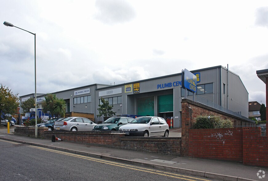 Apsley Way, Londres à louer - Photo de l’immeuble – Image 2 sur 2