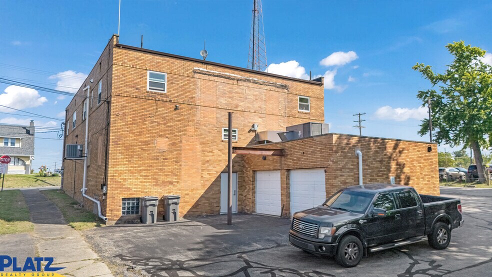 3143 Mahoning Ave, Youngstown, OH à louer - Photo de l’immeuble – Image 3 sur 14