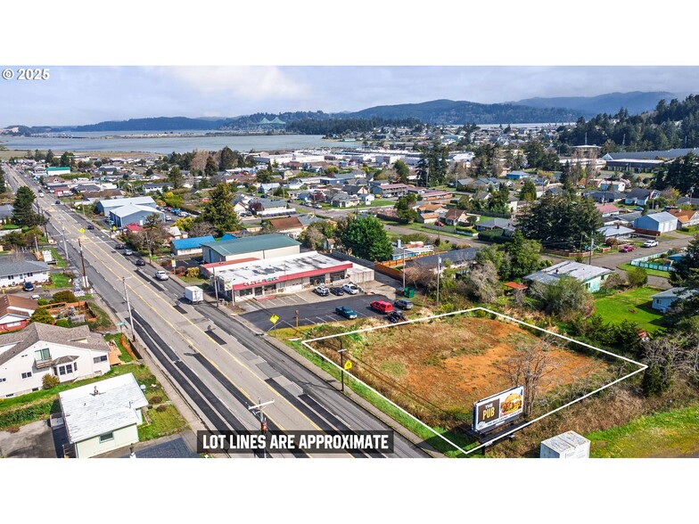 2515 Broadway ave, North Bend, OR à vendre - Photo principale – Image 1 sur 17