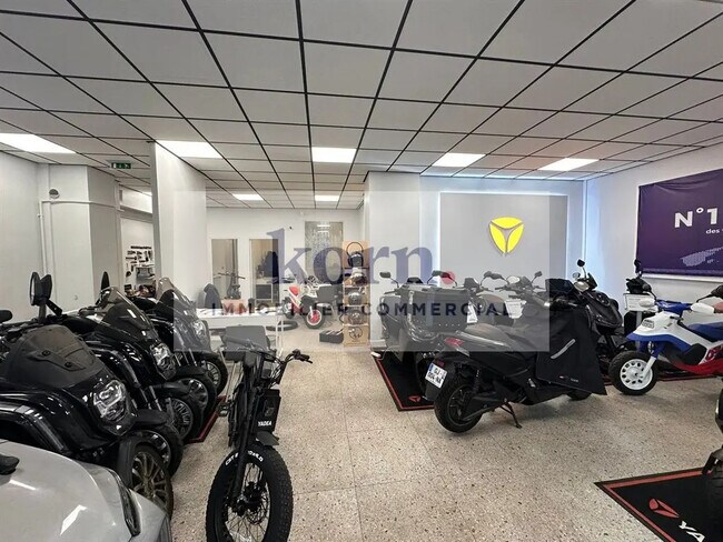 Plus de détails pour Local commercial à vendre