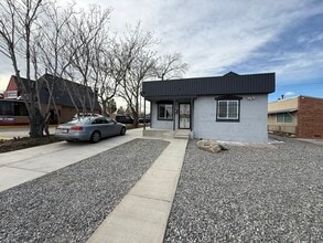 809 S Federal Blvd, Denver, CO à louer Photo de l’immeuble– Image 2 sur 12