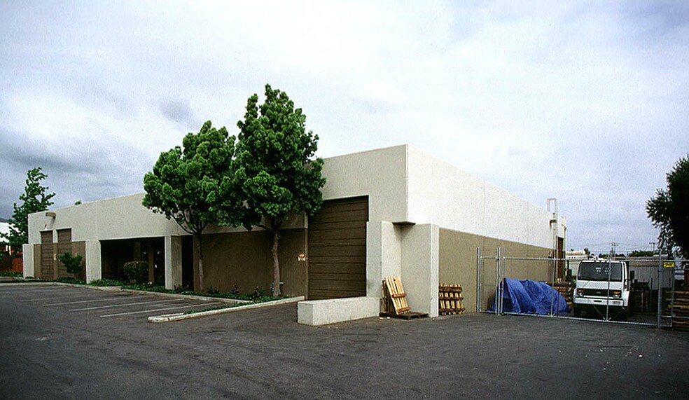 1051-1055 Pecten Ct, Milpitas, CA à louer - Photo de l’immeuble – Image 2 sur 3