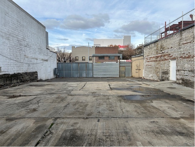 22 Grattan St, Brooklyn, NY à louer - Photo de l’immeuble – Image 2 sur 6