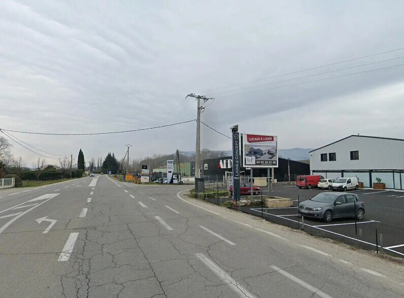 Industriel/Logistique dans Cavaillon à vendre - Photo de l’immeuble – Image 2 sur 3