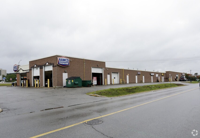 303 Dunlop St W, Barrie, ON à louer - Photo principale – Image 1 sur 2