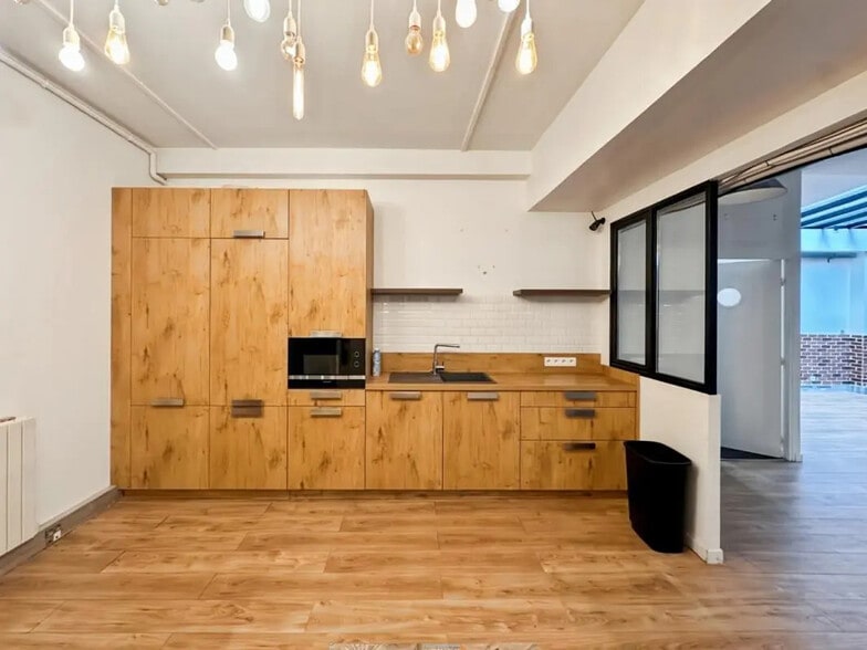 Bureau dans Levallois-Perret à vendre - Photo de l’immeuble – Image 3 sur 7