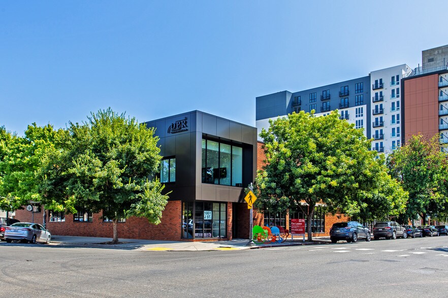 1801 J St, Sacramento, CA à louer - Photo de l’immeuble – Image 1 sur 11