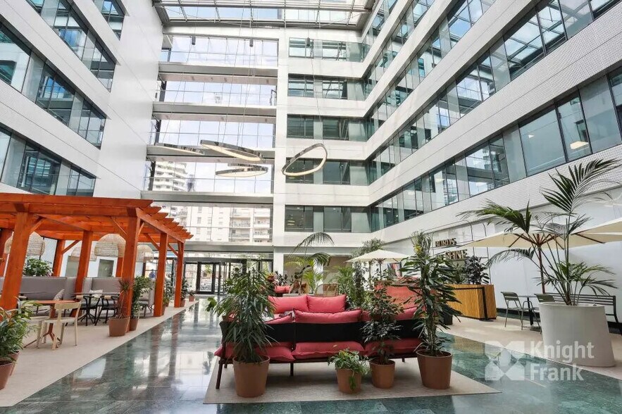 65 Rue Camille Desmoulins, Issy-les-Moulineaux à louer - Photo de l’immeuble – Image 2 sur 9