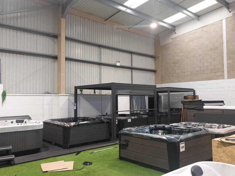 Kingstanding Way, Tunbridge Wells à louer - Photo de l’immeuble – Image 2 sur 6