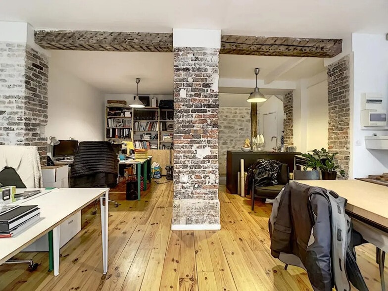 Local commercial dans Paris à louer - Photo de l’immeuble – Image 2 sur 11