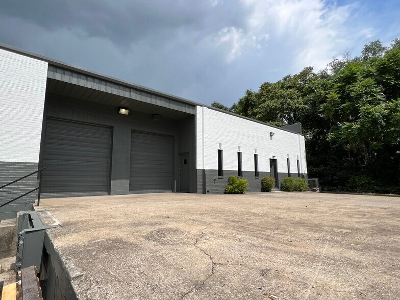 513 Ligon Dr, Nashville, TN à louer - Photo principale – Image 1 sur 3