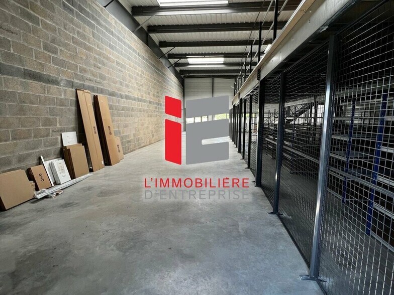 Industriel/Logistique dans La Mézière à louer - Photo intérieure – Image 1 sur 3