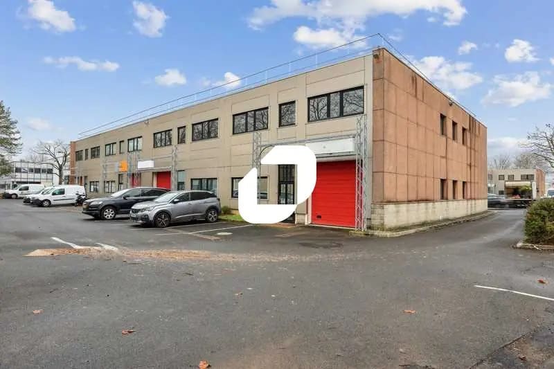11 Rue Gustave Madiot, Bondoufle à louer - Photo de l’immeuble – Image 1 sur 7