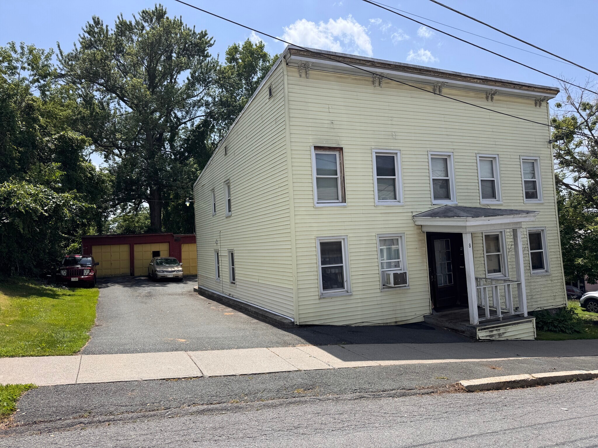 8 John St, Rensselaer, NY à vendre Photo principale– Image 1 sur 17