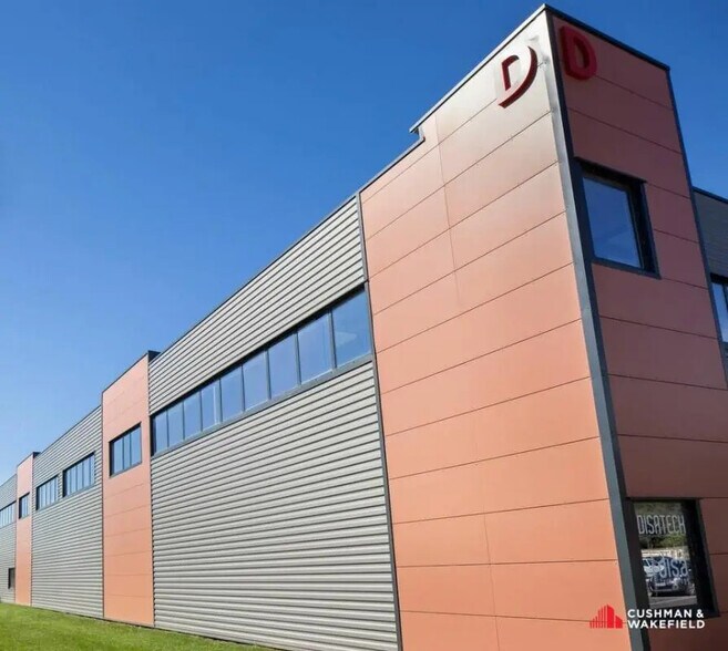 Local d’activités dans Colomiers à louer - Photo de l’immeuble – Image 3 sur 13