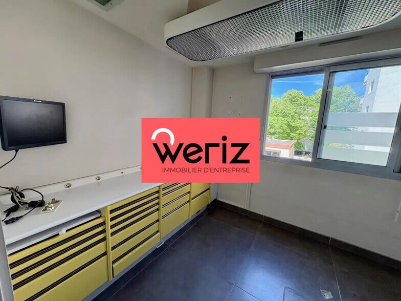 Bureau dans Marseille à vendre - Photo de l’immeuble – Image 3 sur 12