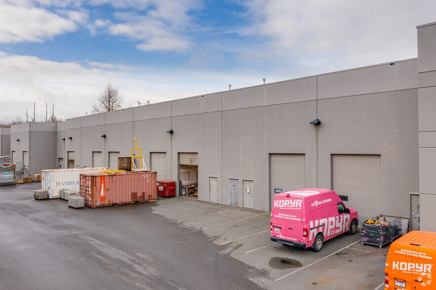 8291 92nd St, Delta, BC à louer - Photo de l’immeuble – Image 3 sur 5
