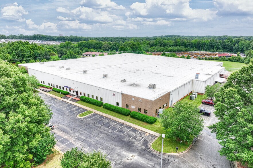 2203 Deerfield Dr, Fort Mill, SC à vendre - Photo de l’immeuble – Image 1 sur 17