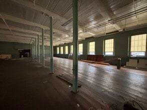 2 Main St, Biddeford, ME à louer Photo de l’immeuble– Image 2 sur 13