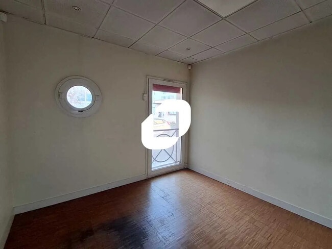 Plus de détails pour Bureau à vendre