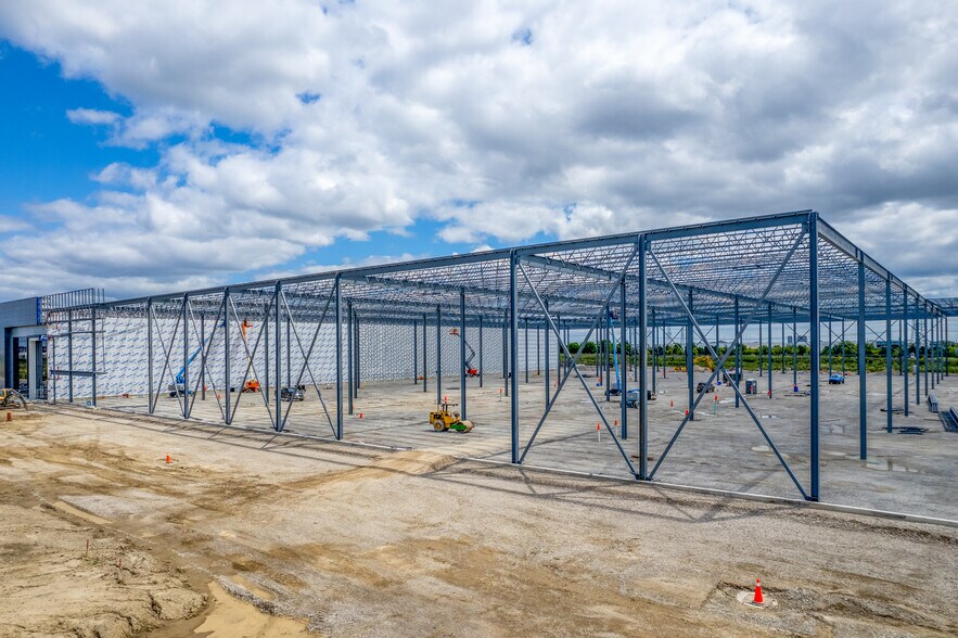 850 Gibraltar Rd, Vaughan, ON à louer - Photo de la construction – Image 3 sur 5