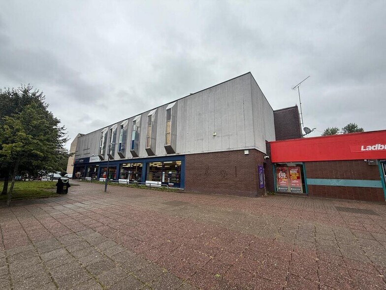 8 Lennox Pl, Clydebank à louer - Photo de l’immeuble – Image 2 sur 7