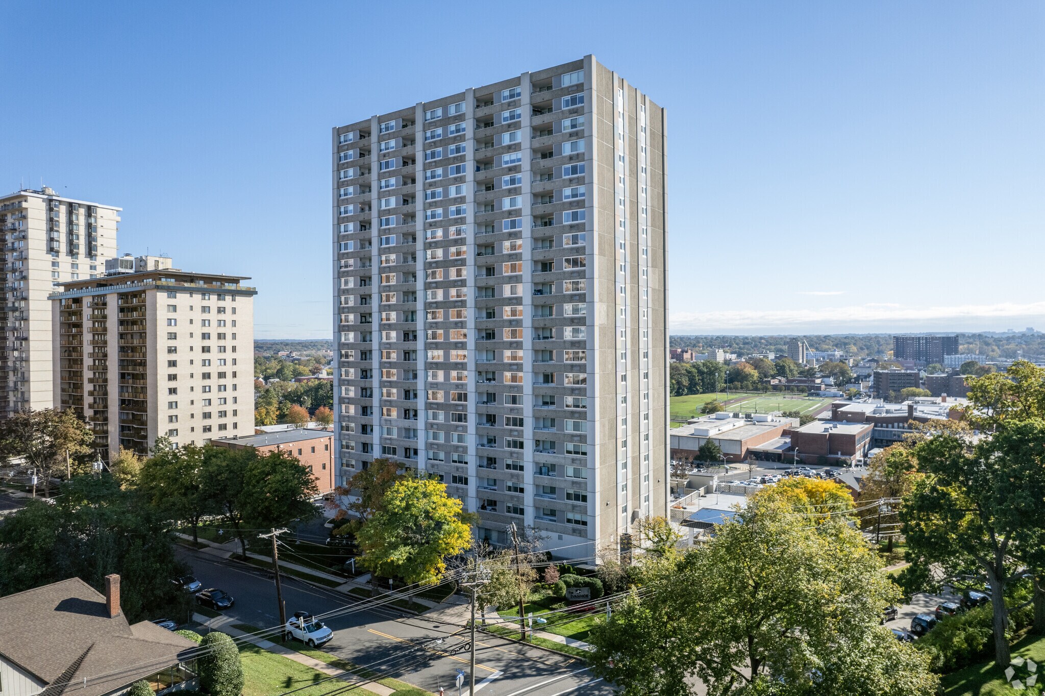 130 Overlook Ave, Hackensack, NJ à louer Photo de l’immeuble– Image 1 sur 5