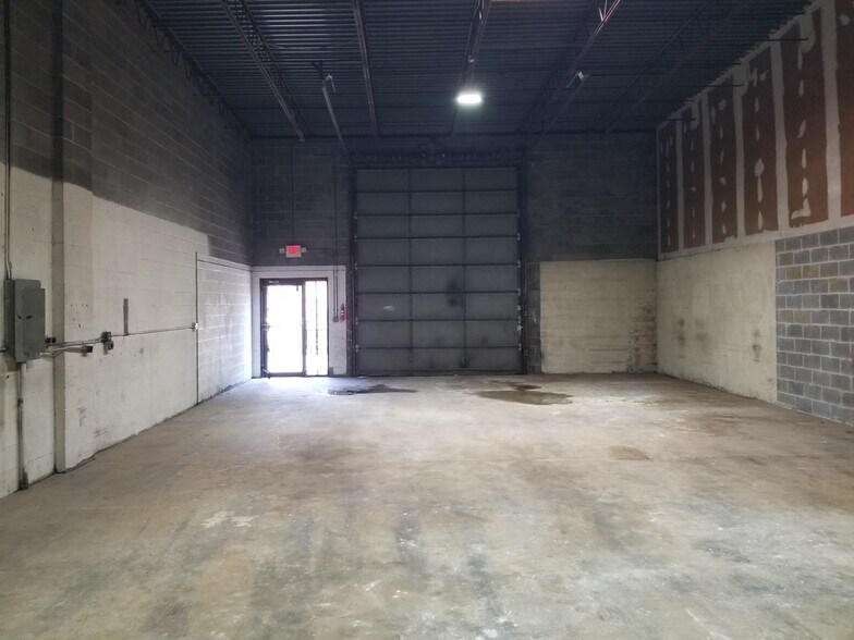 619 Hampton Park Blvd, Capitol Heights, MD à louer - Photo de l’immeuble – Image 3 sur 10