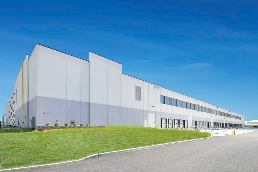 650 Federal Blvd, Carteret, NJ à louer - Photo de l’immeuble – Image 2 sur 18