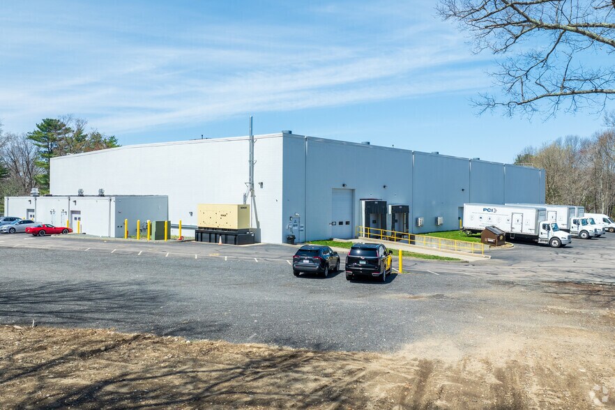 29 Hayward St, Franklin, MA à louer - Photo de l’immeuble – Image 3 sur 7