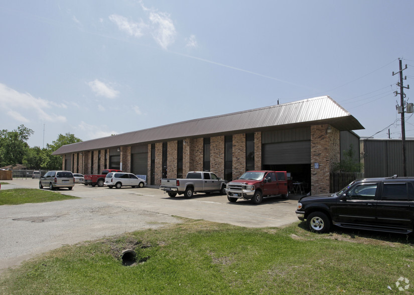 10115 Papalote St, Houston, TX à louer - Photo de l’immeuble – Image 3 sur 7