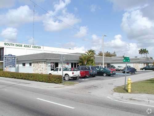 125 NE 8th St, Homestead, FL à louer - Photo de l’immeuble – Image 1 sur 11