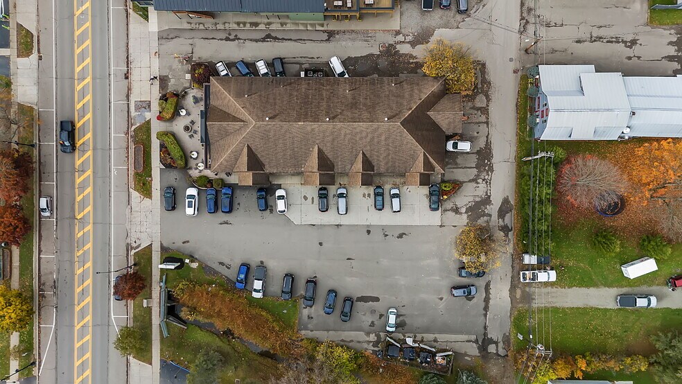 38 Washington St, Ellicottville, NY à louer - Photo de l’immeuble – Image 2 sur 24