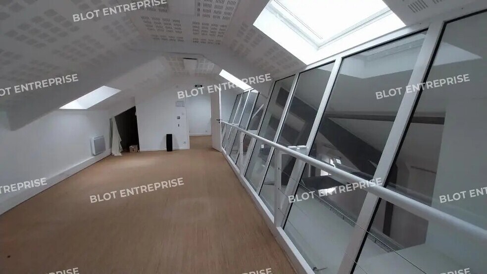 Bureau dans Nantes à louer - Photo de l’immeuble – Image 1 sur 10