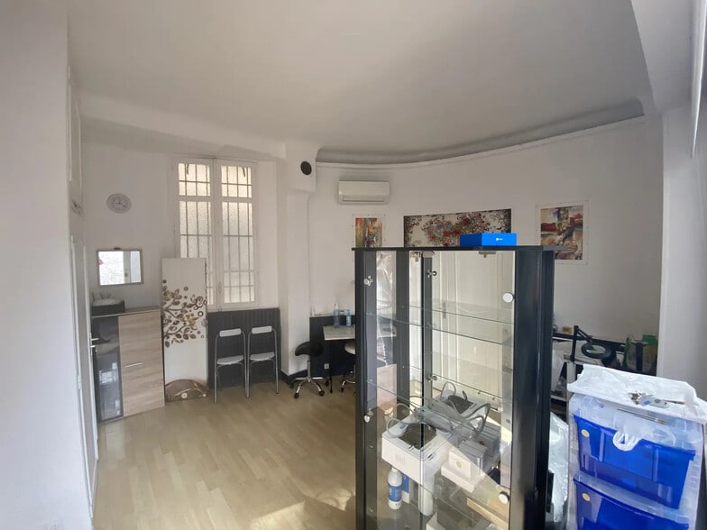 4 Ancien Chemin Des Vallergues, Cannes à louer - Photo de l’immeuble – Image 3 sur 5