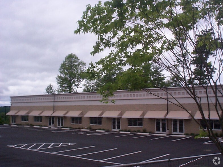 100 Corporate Dr, Trumbull, CT à vendre - Photo de l’immeuble – Image 3 sur 41