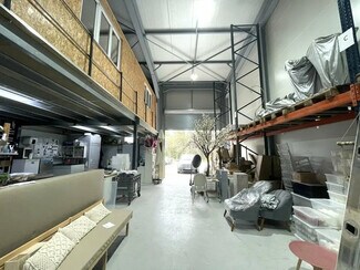 Plus de détails pour Industriel/Logistique à louer