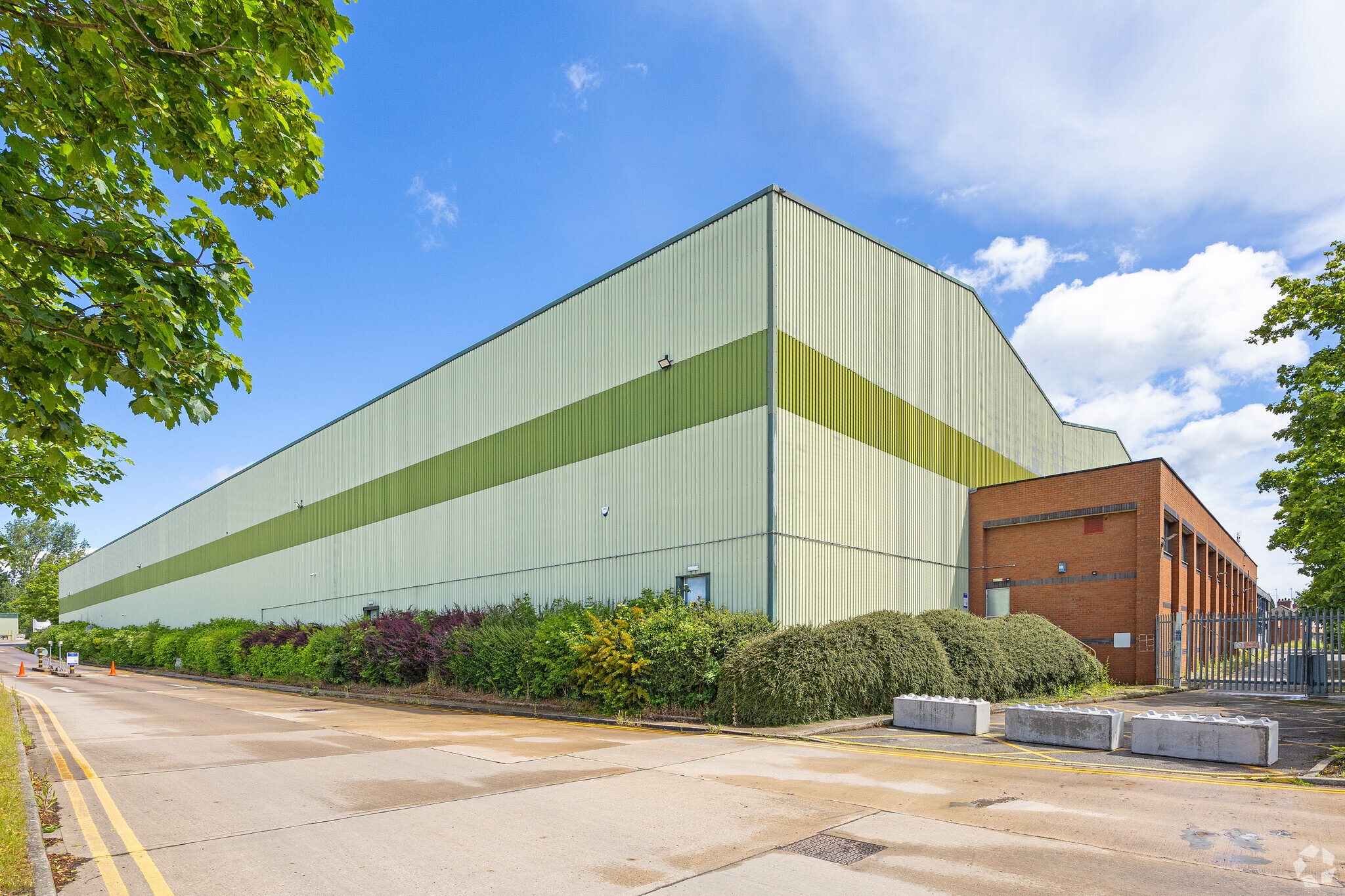 Rotherham Rd, Rotherham à louer Photo principale– Image 1 sur 5