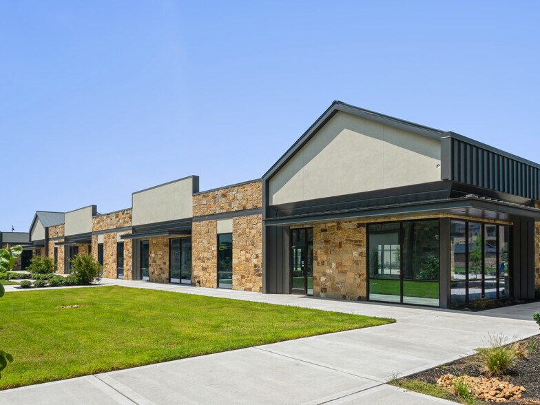 6519 Skyline Dr, Fulshear, TX à vendre - Photo de l’immeuble – Image 2 sur 9