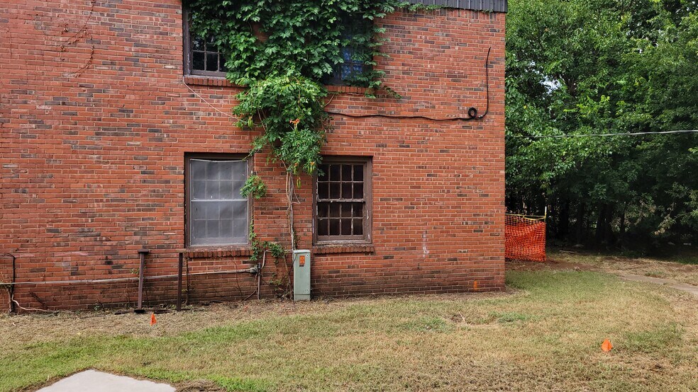 701 W Pine Ave, Duncan, OK à vendre - Photo de l’immeuble – Image 3 sur 44