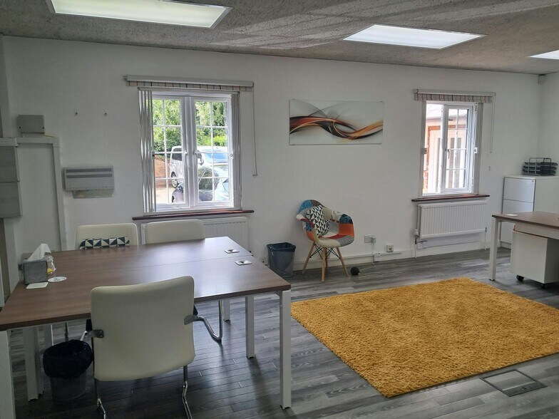 High St, Reading à vendre - Photo de l’immeuble – Image 2 sur 8