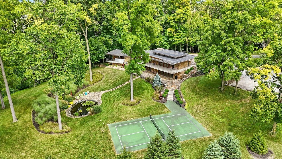 944 Fry Rd, Greenwood, IN à vendre - Photo de l’immeuble – Image 2 sur 50