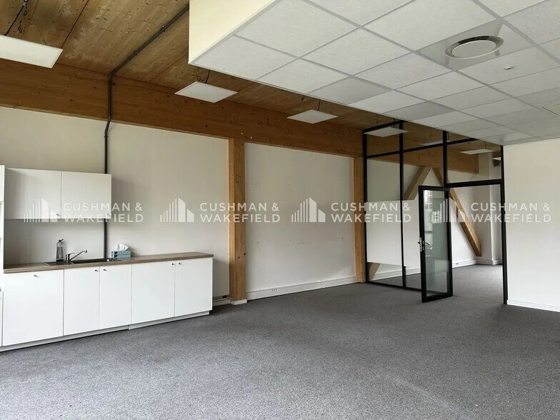 Bureau dans Schiltigheim à louer - Photo de l’immeuble – Image 3 sur 9