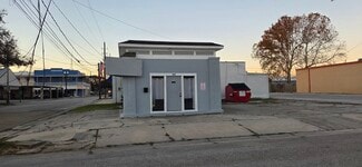Plus de détails pour 118 Higgins St, Humble, TX - Local commercial à vendre